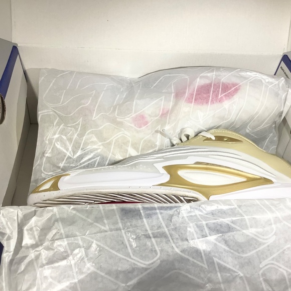 Nike Jordan Luka 3 SE Size 9.5M, 11W - Picture 4 of 15